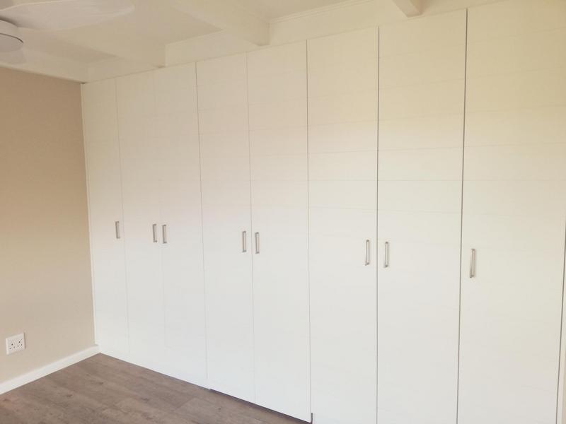 To Let 3 Bedroom Property for Rent in Wynberg Upper Western Cape